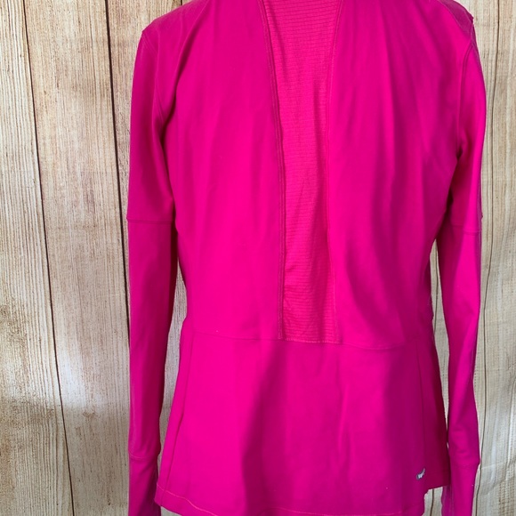 The North Face Large Pink LightWeight ZipUp Jacket - Picture 9 of 16